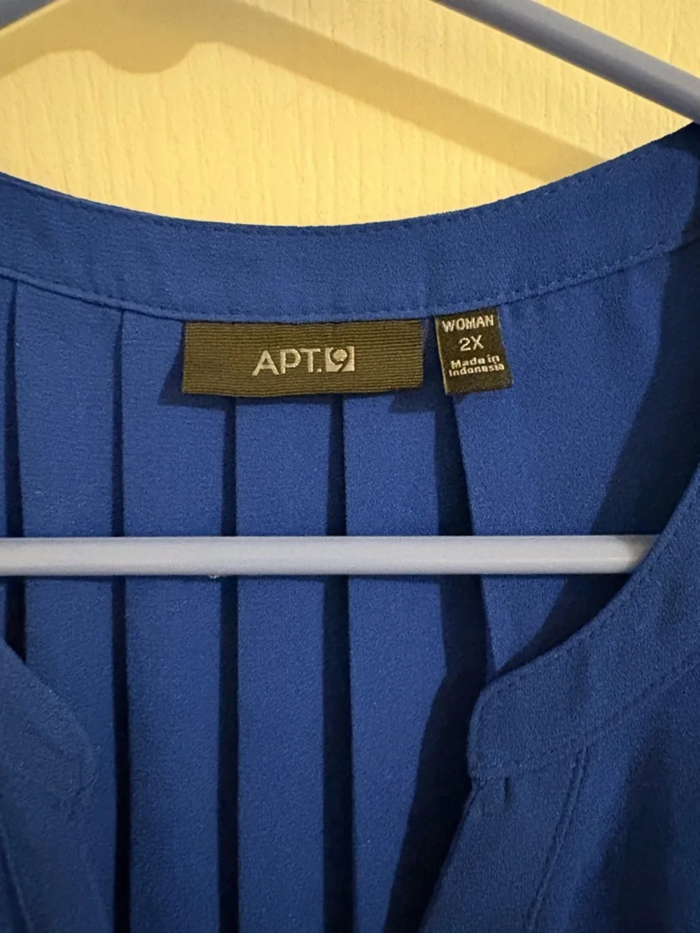 Apt. 9 Royal Blue Sleeveless V-Neck Camisole - Picture 3 of 4